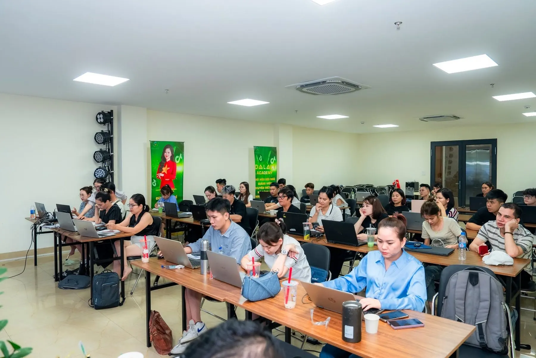 TikTok Ads course K02 — co-hosted with Dalali Academy